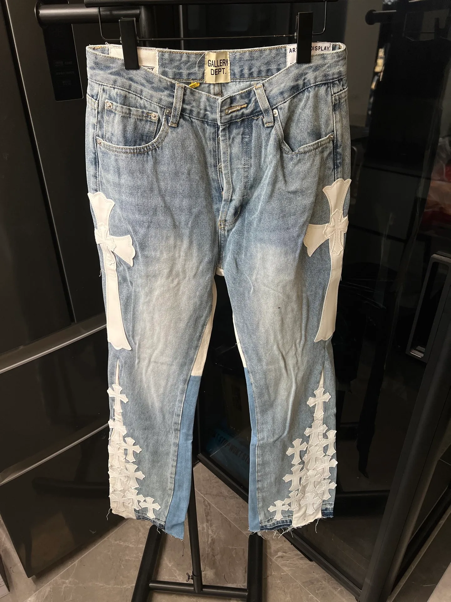 P280 [Next day] Chrome Hearts 25Ss cH Crow stitched cross patch leather heavy duty jeans (blue) Size: 28 30 32 34 36 (corresponding to s-xxl) Detailed sizes can be found in Figure 9